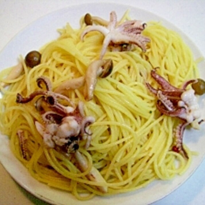 味付けは塩麹だけ！　イカ下足としめじのパスタ♪